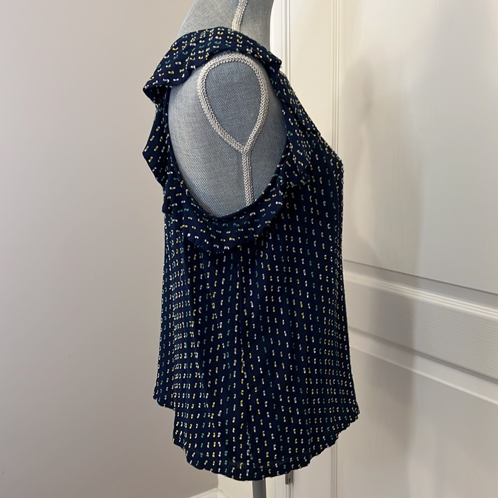 LOFT Clip Ruffle V-Back Shell in Multi Navy size Medium - Picture 9 of 11